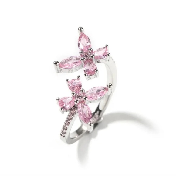 Butterfly ring